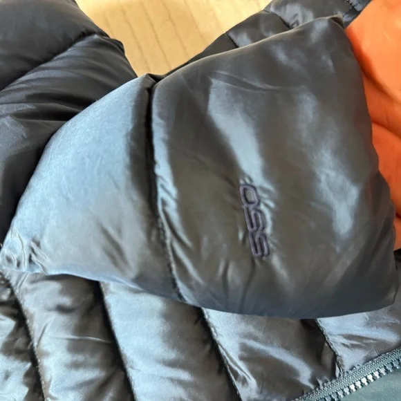 The North FaceSize:XS Women's Dark Blue Puffer Jacket - Picture 5 of 11